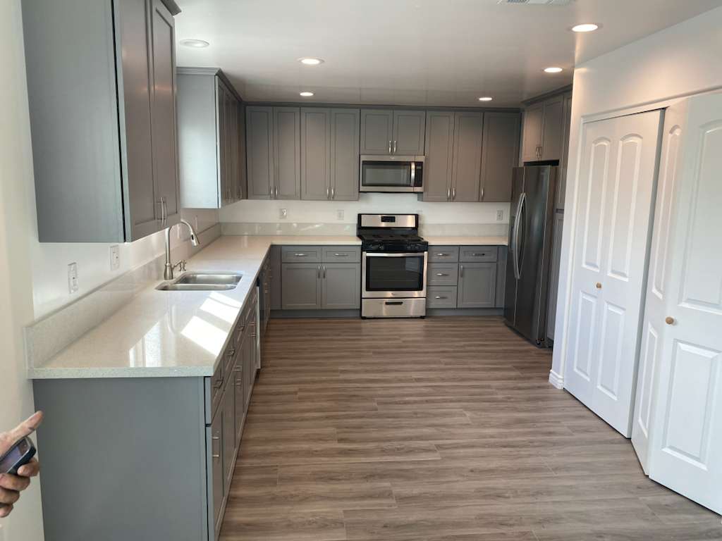 {{ custom_values.service_1 }} in {{custom_values.biz_area_1})