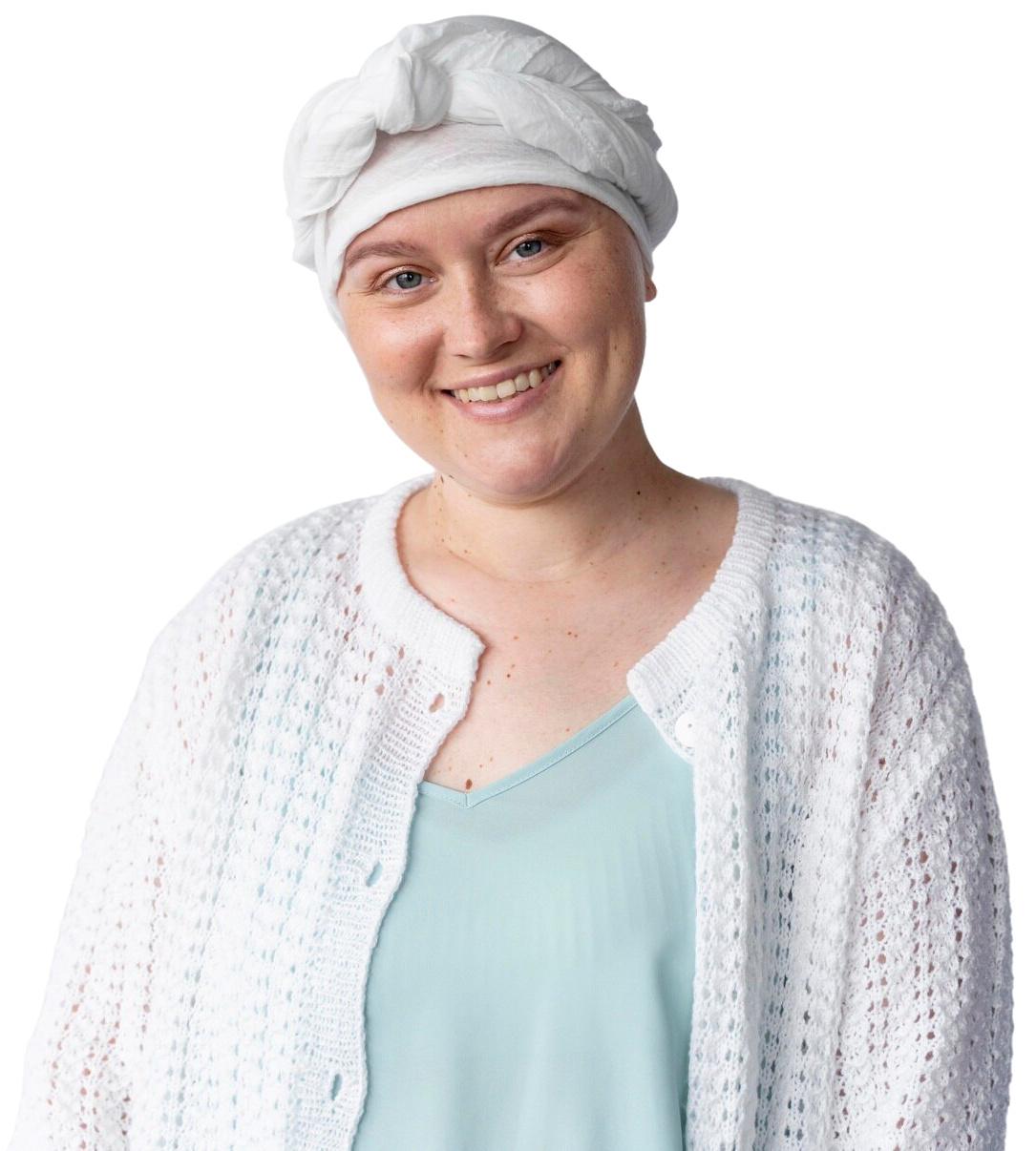 Paciente sonriendo, sobreviviente de tratamiento oncológico