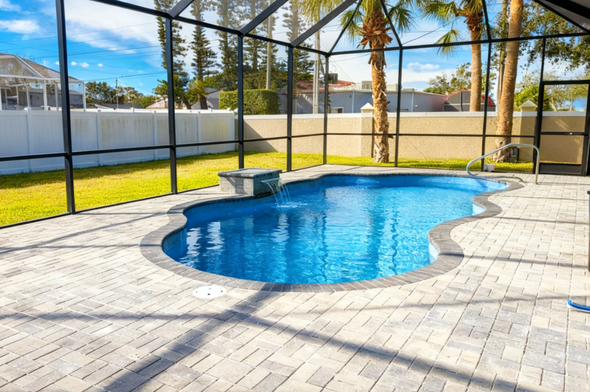 In-ground fiberglass pool by Hawaiian Island Pools