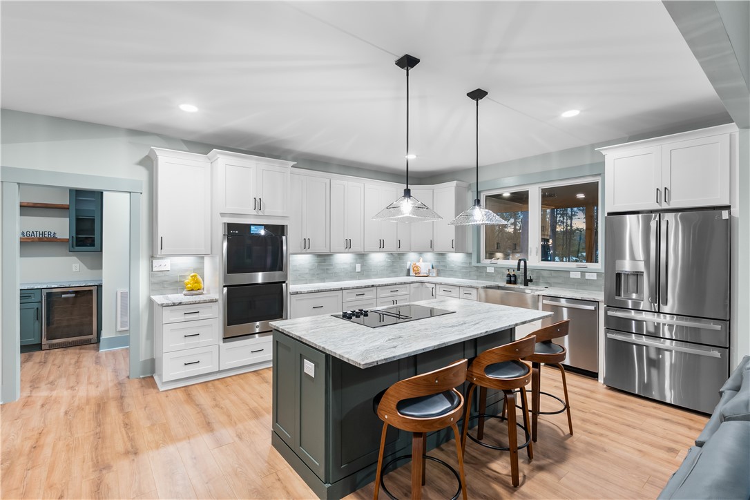 Gourmet kitchen with island