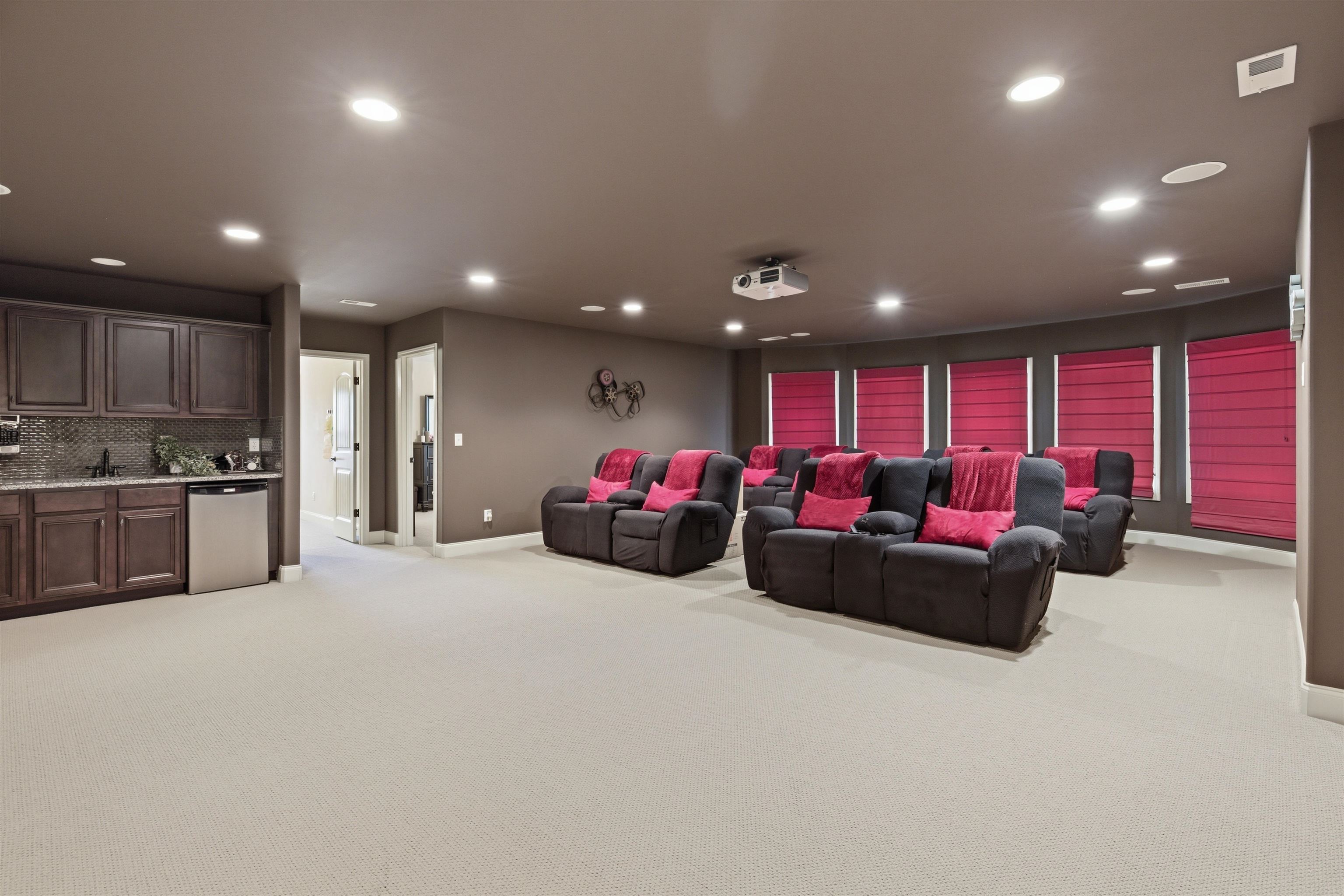 Home Theater - 10ft screen 7.1 surround sound