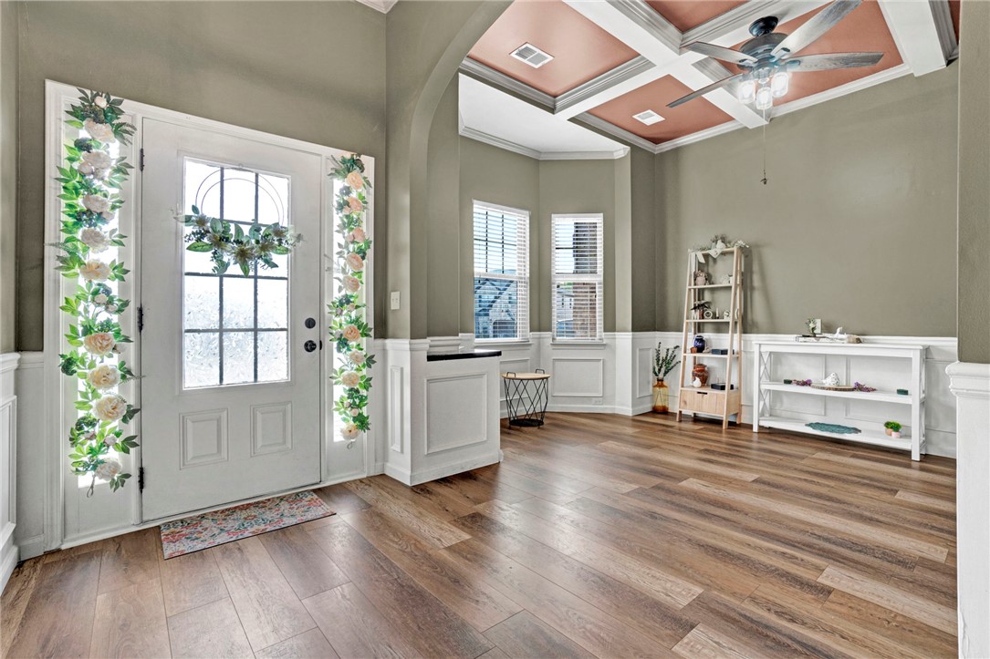Entrance foyer — 314 Bohannon Court