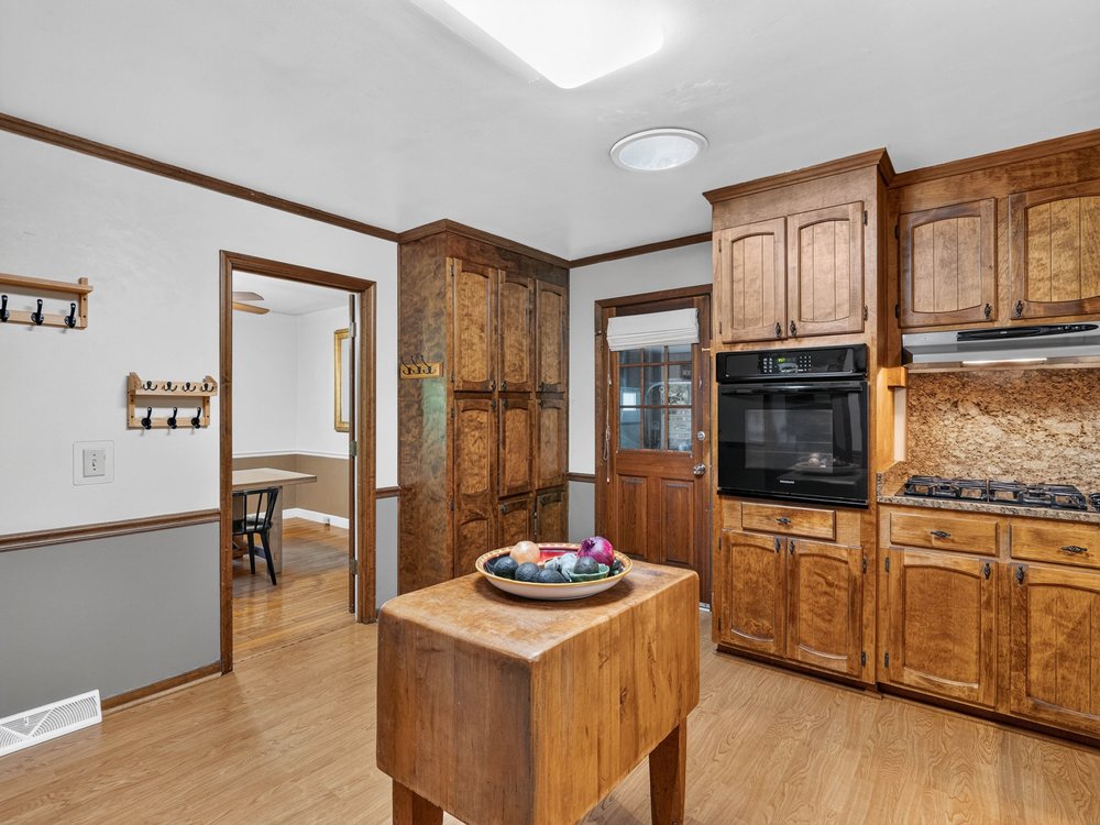Kitchen — 219 Oakwood Ct, Greenville SC