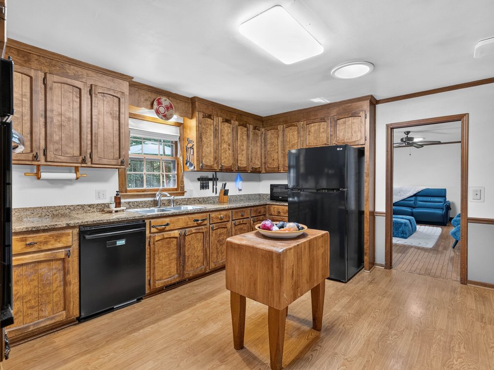 Kitchen — 219 Oakwood Ct, Greenville SC