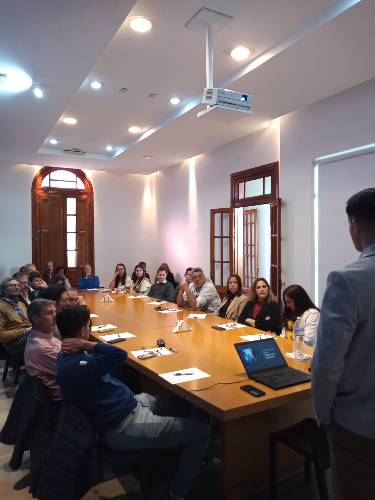 Sesión de formación con equipos de negocio