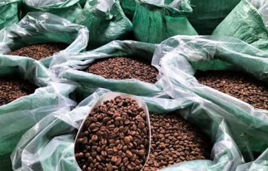Locally grown Chiapas coffee beans for sale at Café El Rosario in Tuxtla Gutiérrez