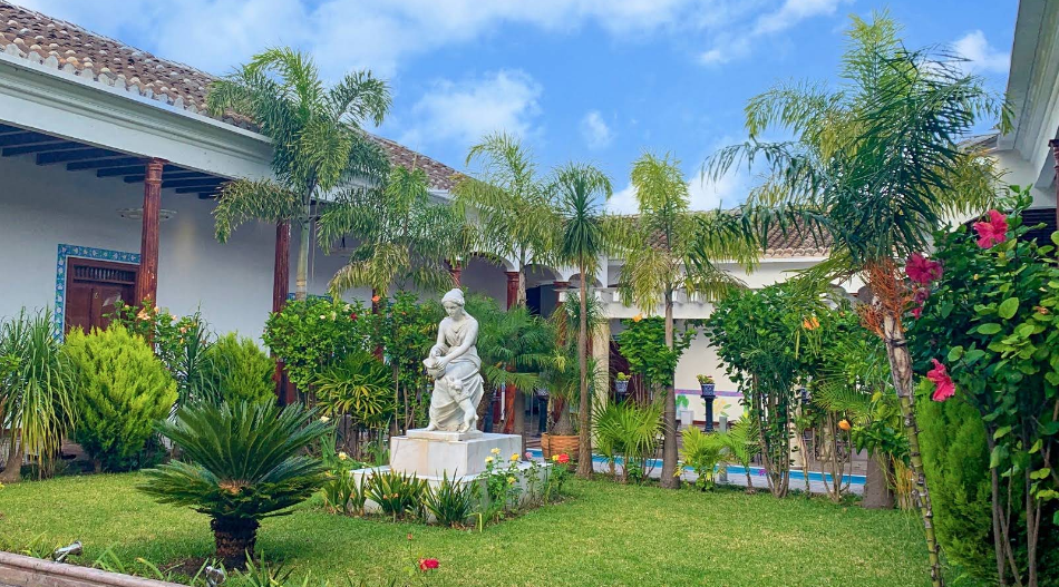 Boutique hotel courtyard in Comitán de Domínguez, Chiapas.