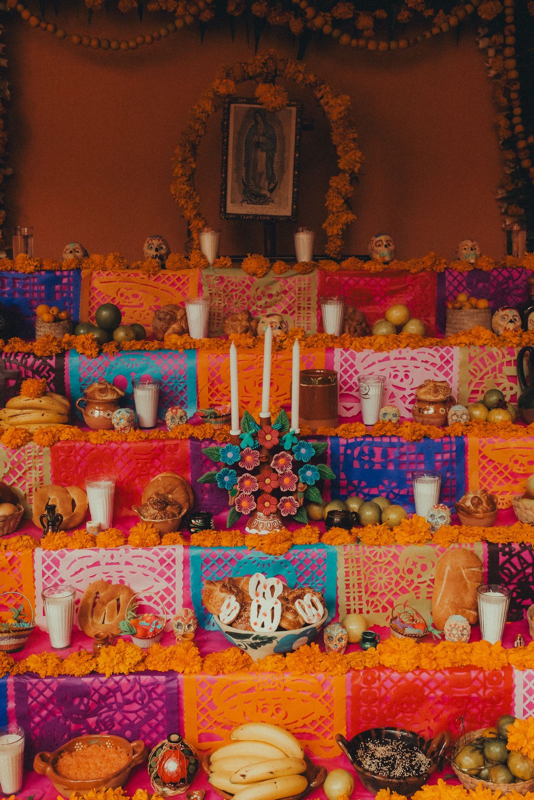 An illuminated Catrina figure or monumental Day of the Dead altar in Mérida's Plaza Grande at night An illuminated Catrina figure or monumental Day of the Dead altar in Mérida's Plaza Grande at night