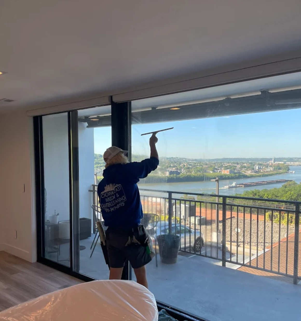interior window cleaning in cincinnati