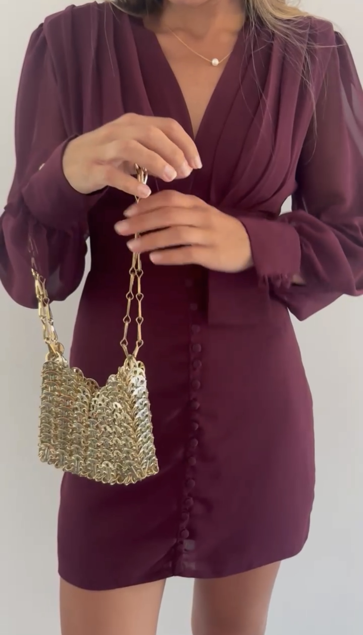 Mala Paco Rabanne 1969 dourada em malha