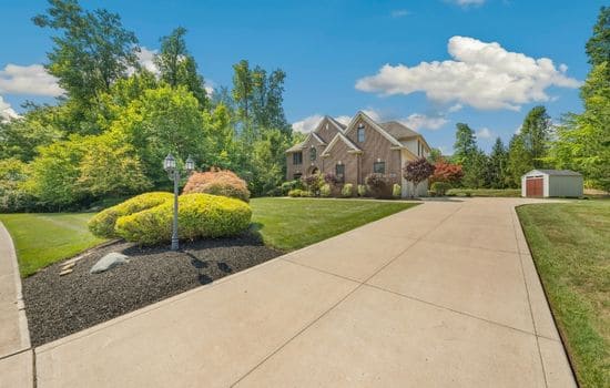  Lawn Care & Maintenance