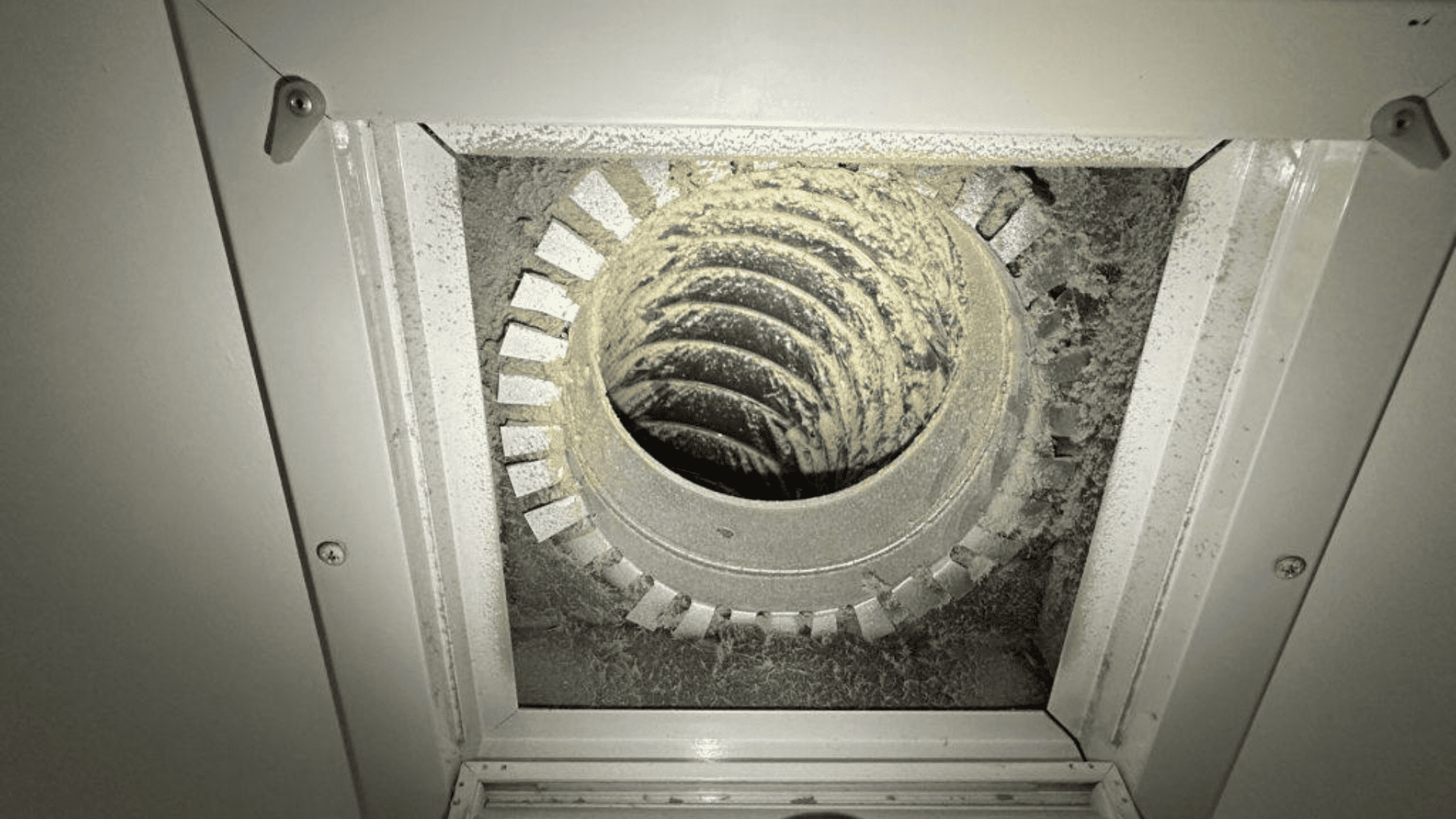 Duct Cleaning & Sealing