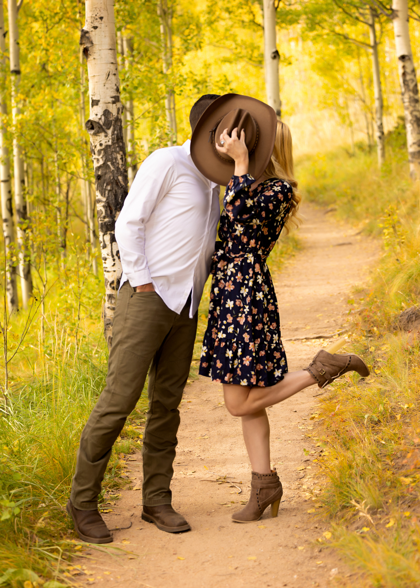 Upload your couples photo (CREATIVE POSING)