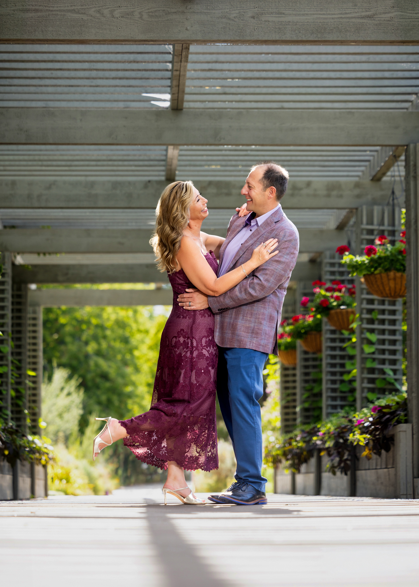 Upload your couples photo (PLAYFUL INTERACTION)