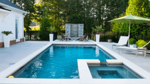 Bau eines Swimmingpools
