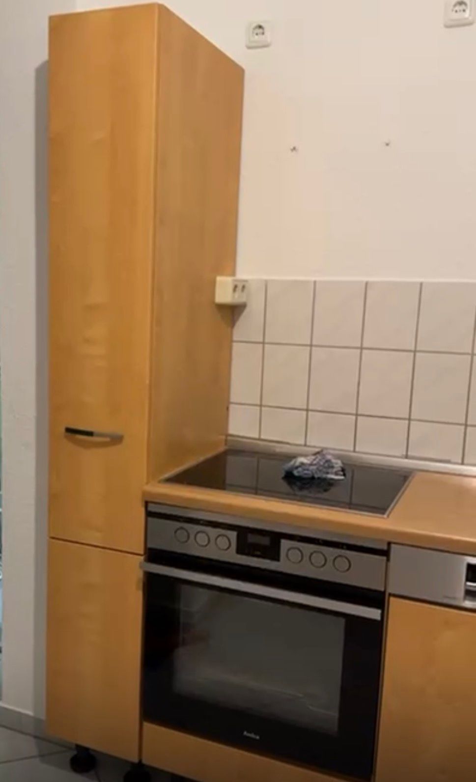 Wohnraum vor und nach der Renovierung in Chemnitz — Vorher