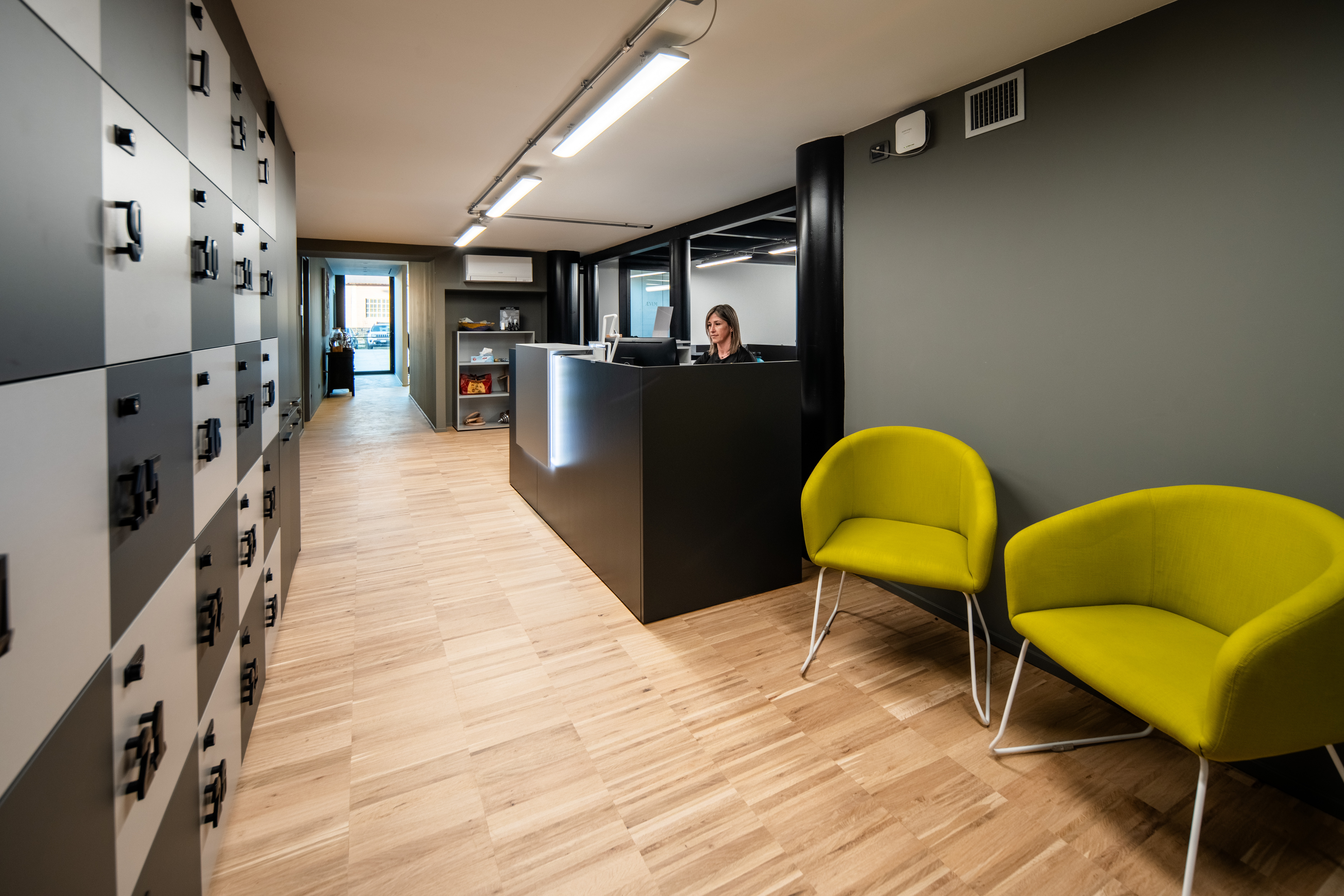 Reception AEVUM Performance — ambiente boutique privato