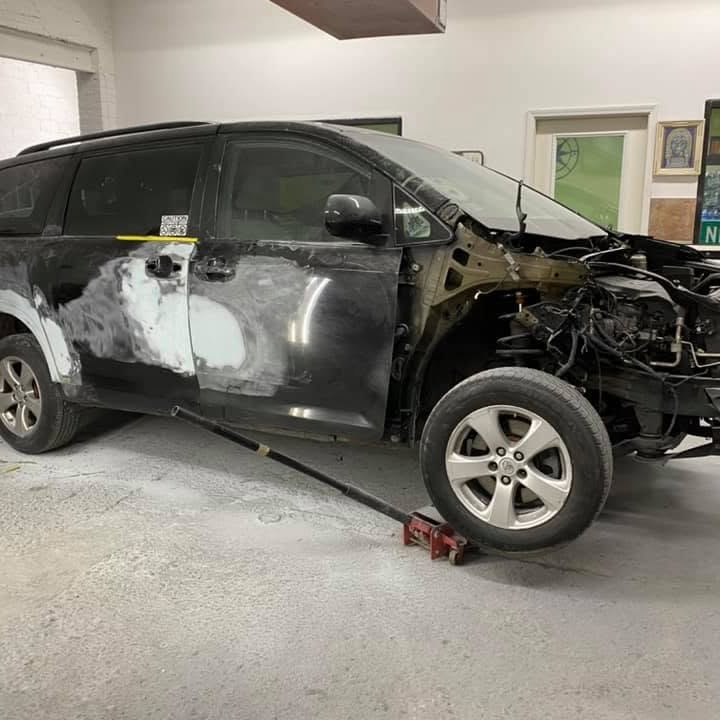 Collision damage repair at New Auto Body Shop Inc, Newark, NJ