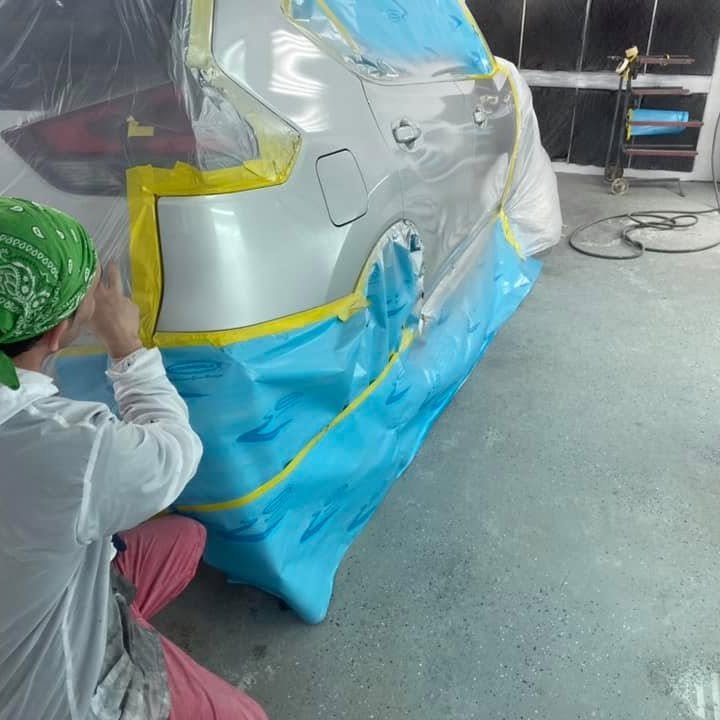 Paint matching work at New Auto Body Shop Inc, Newark, NJ