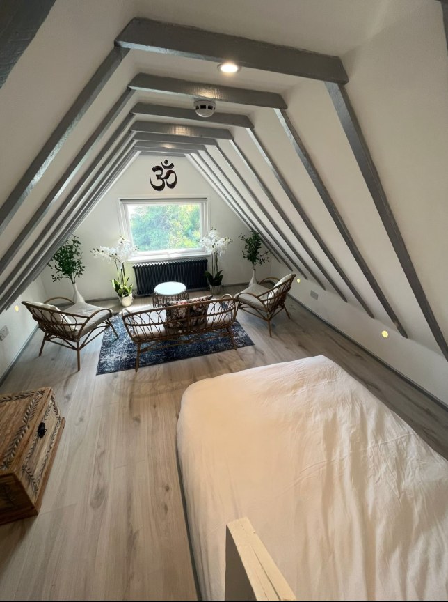 Goldie room, an attic sitting and sleeping space with rattan chairs
