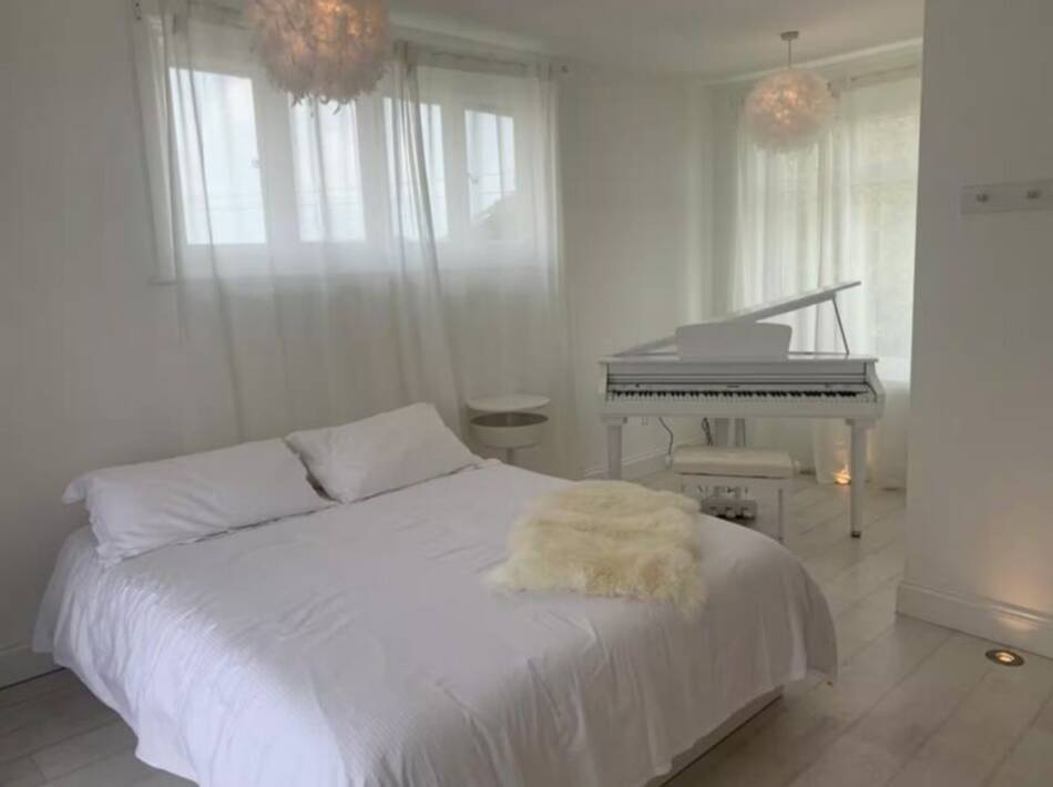 Imagine room bed