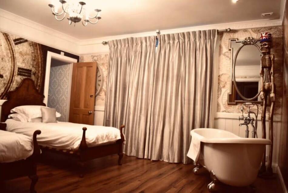 Time Traveller room