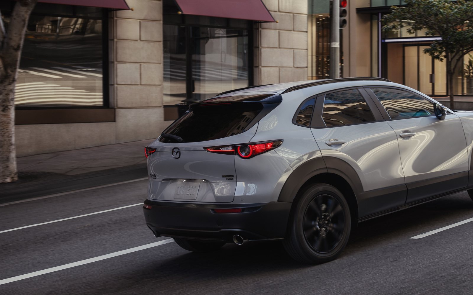 Mazda CX-30 — foto 2
