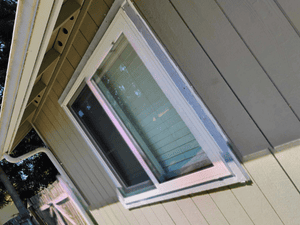 Garage building in Pierce