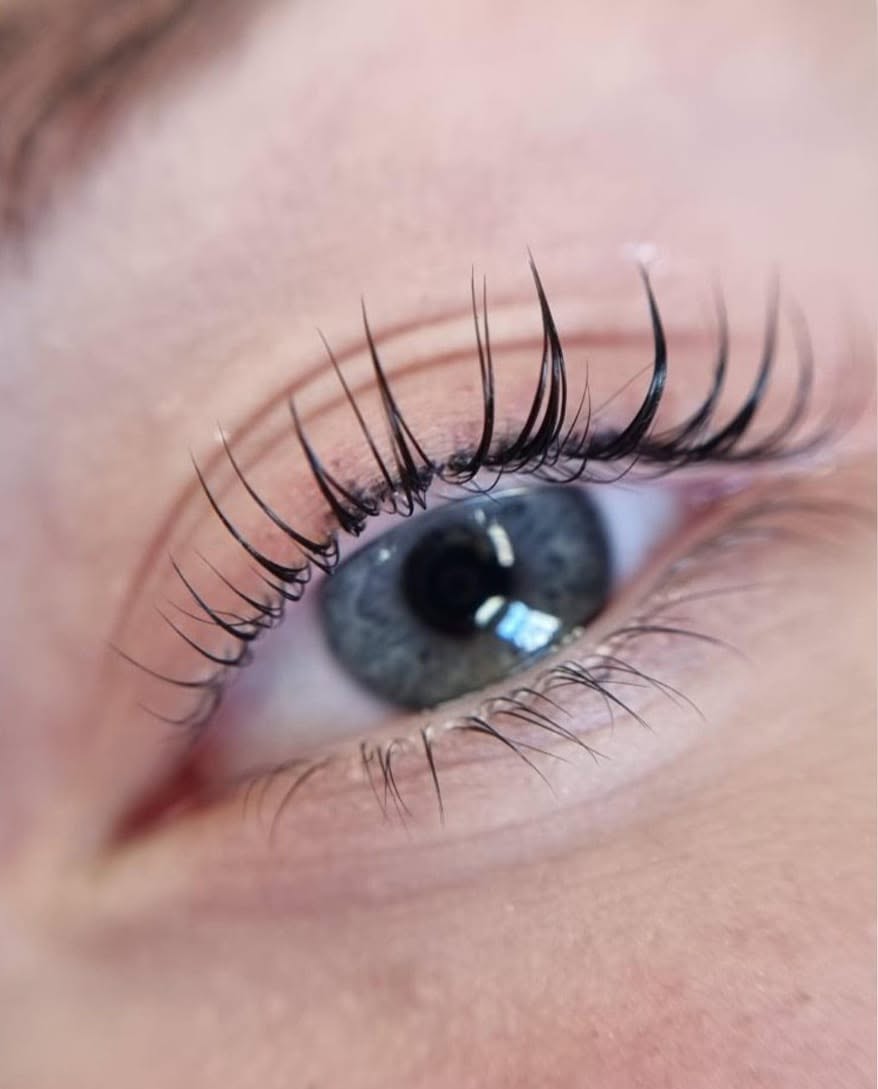 Lash lifting
