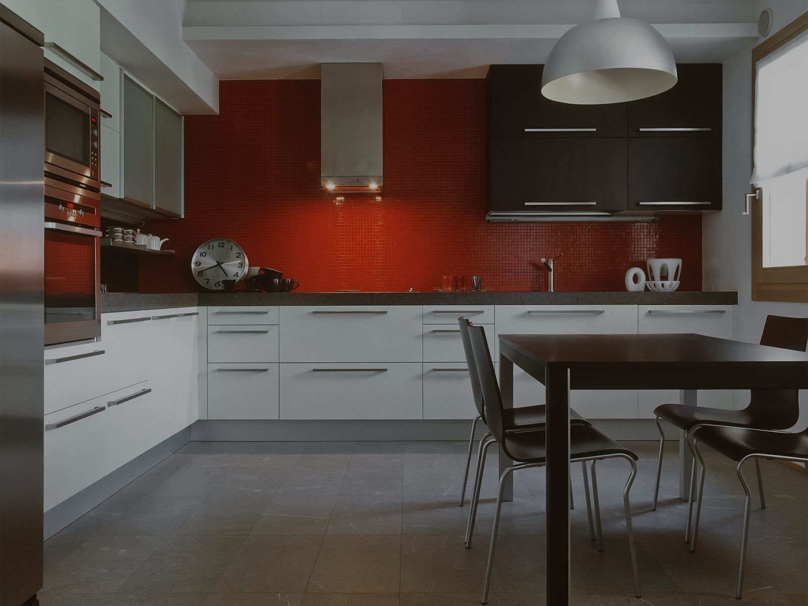 Shaker kitchen with a freestanding range cooker