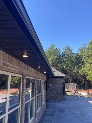 {{ custom_values.service_1 }} in {{custom_values.area_2})