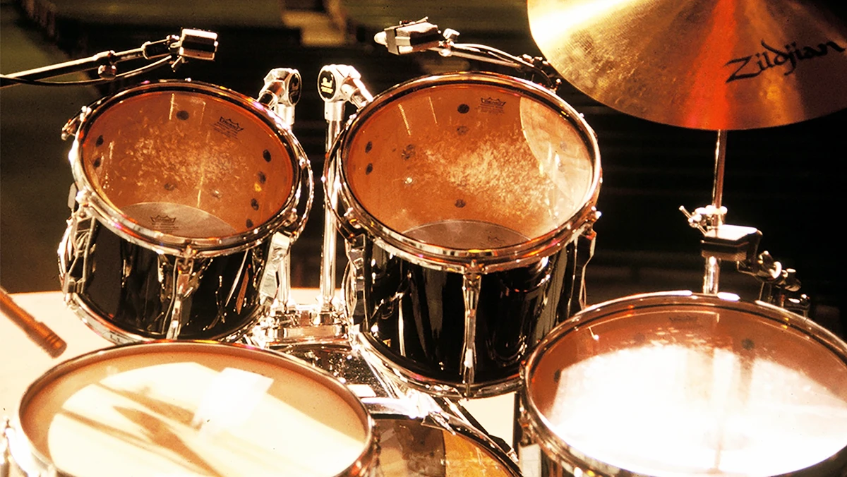 miking an acoustic drum kit miking an acoustic drum kit