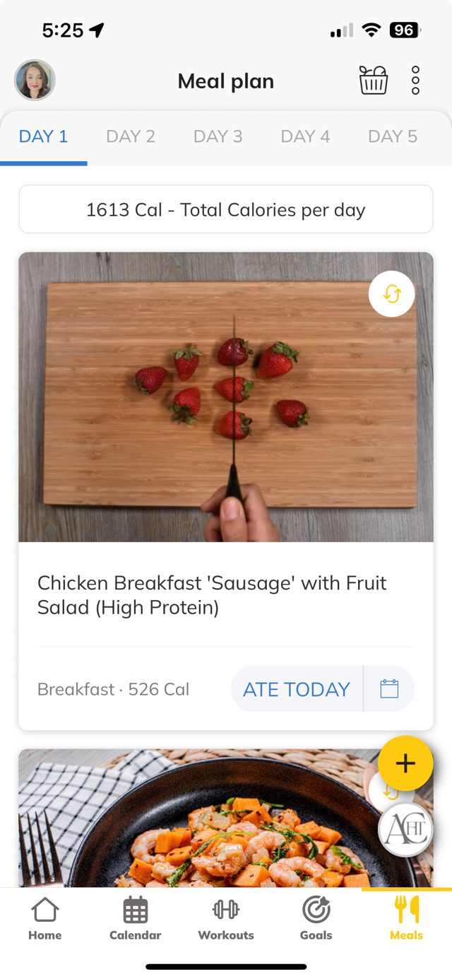 Elevate Elite app meal plan screen showing a high-protein breakfast recipe