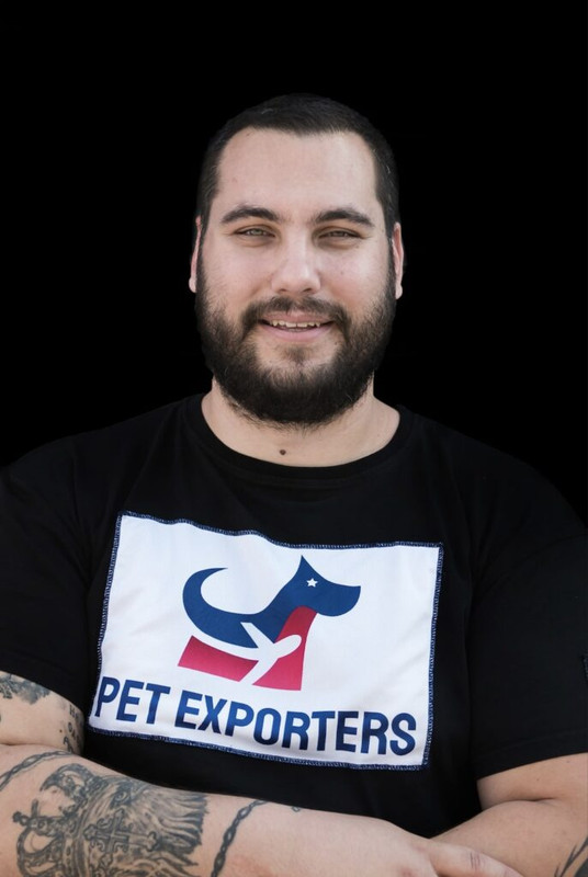 Lazar — profesionalni flight nanny, pratilac pasa tokom letova za transport u Ameriku