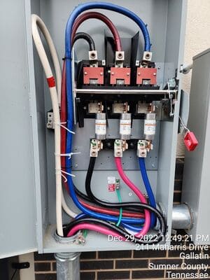 {{ custom_values.service_4 }} in {{custom_values.area_4})