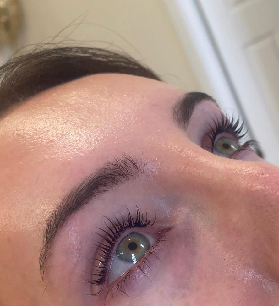 Feather-soft lash lift — weightless and precise.
