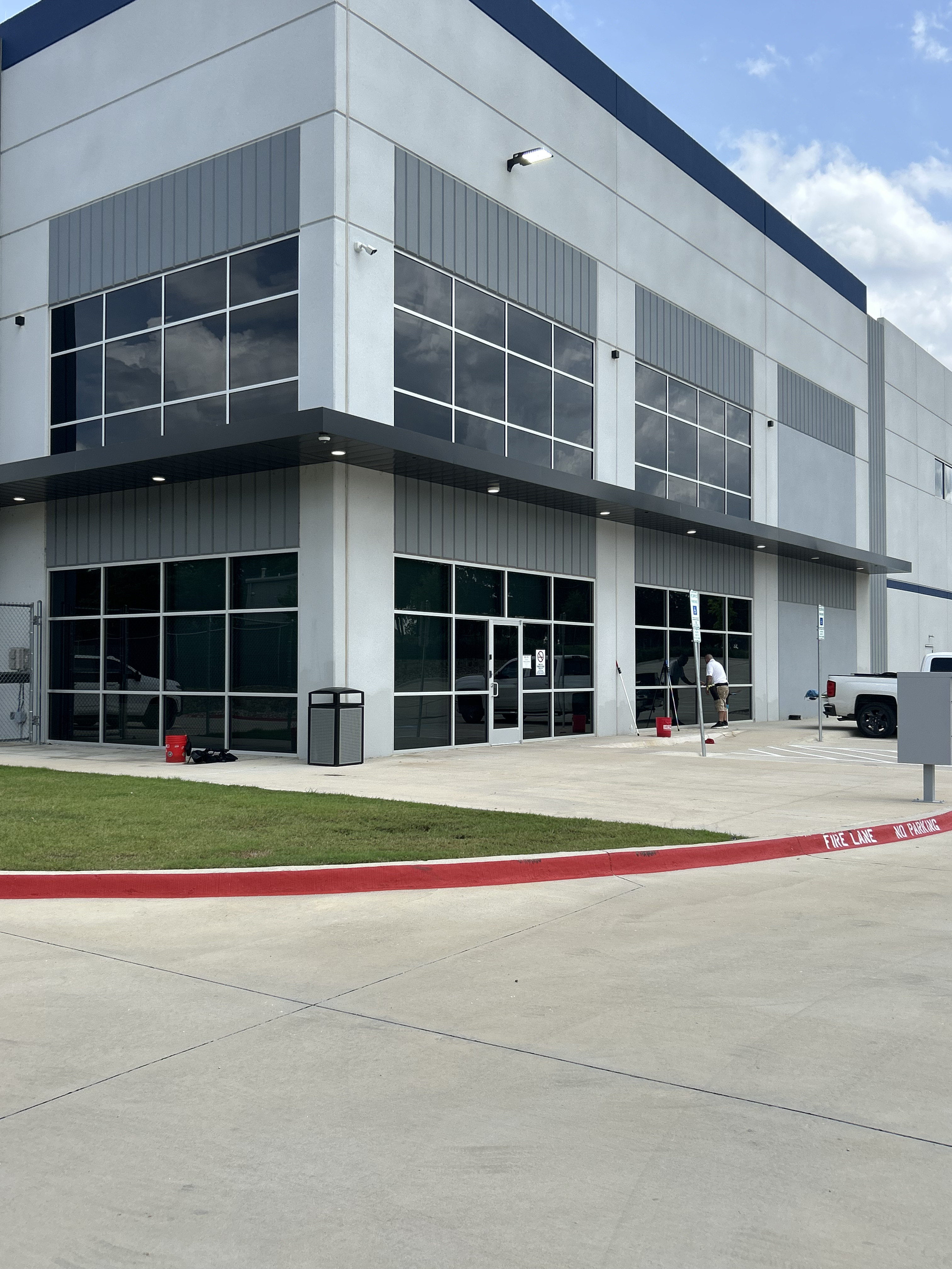 Before exterior cleaning in the Dallas Fort Worth area