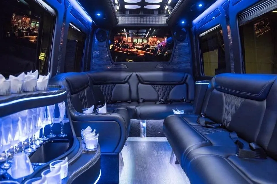 OC Luxury Limos gallery photo 13
