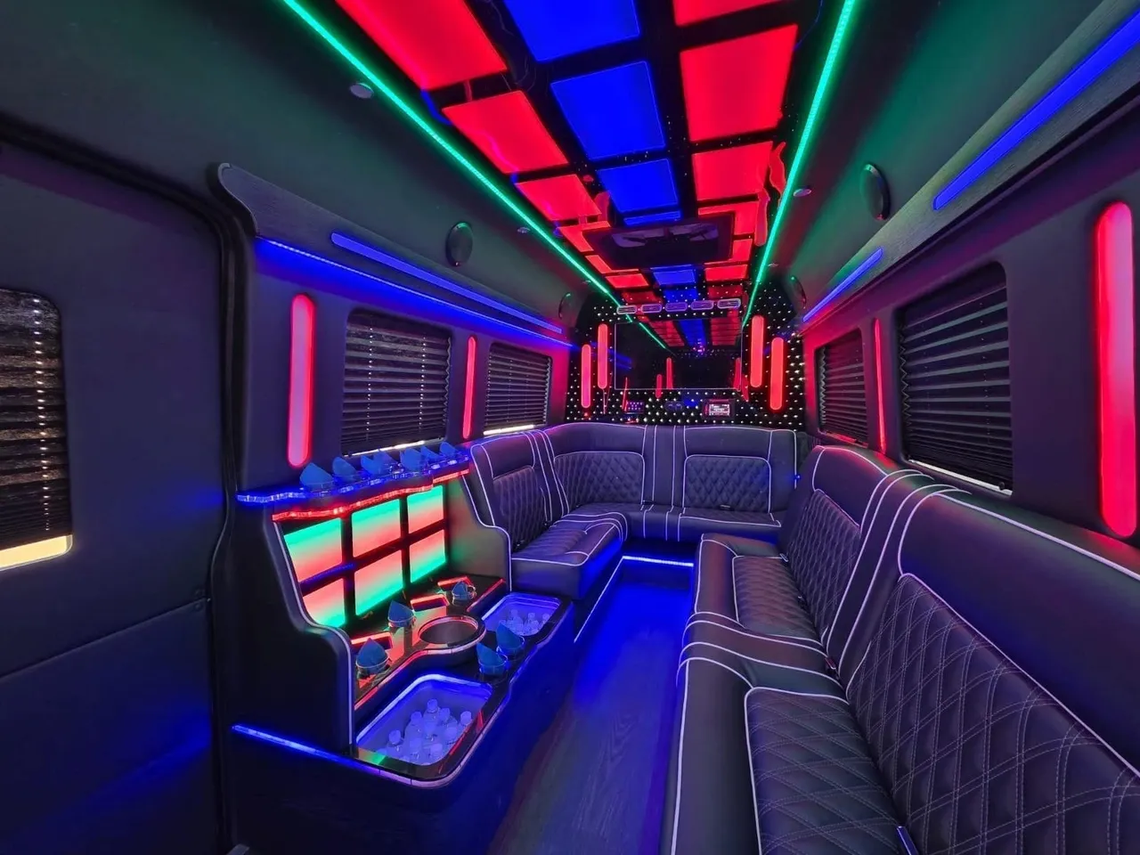 OC Luxury Limos gallery photo 9