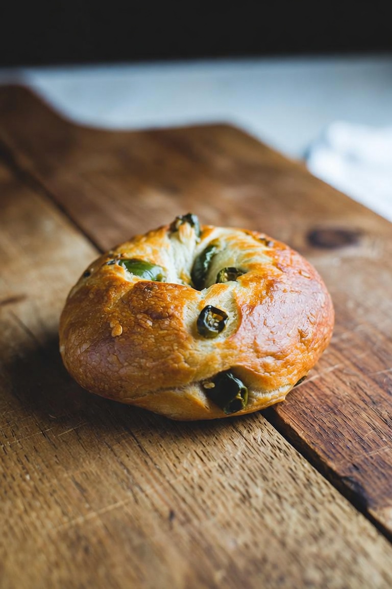 Jalapeño Cheddar bagel