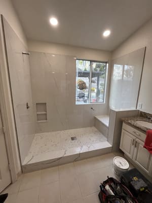 {{ custom_values.service_4 }} in {{custom_values.area_4})