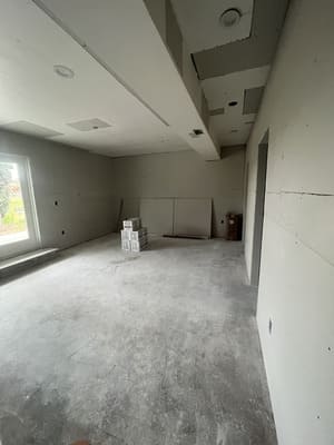 {{ custom_values.service_4 }} in {{custom_values.area_4})