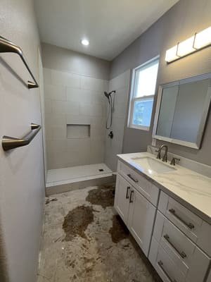 {{ custom_values.service_4 }} in {{custom_values.area_4})