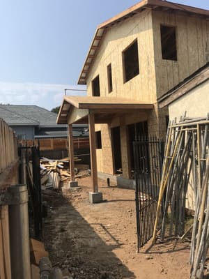 {{ custom_values.service_4 }} in {{custom_values.area_4})