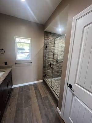 {{ custom_values.service_2 }} in {{custom_values.area_4})