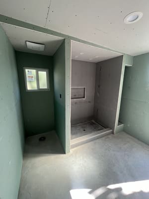 {{ custom_values.service_2 }} in {{custom_values.area_4})