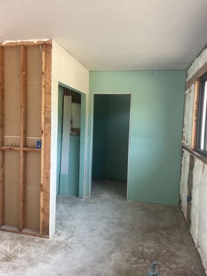 {{ custom_values.service_4 }} in {{custom_values.area_4})