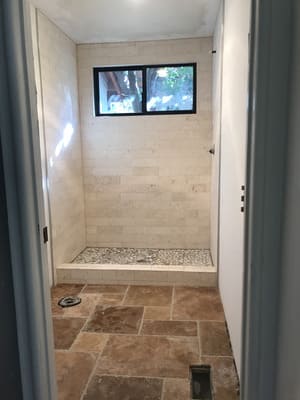 {{ custom_values.service_4 }} in {{custom_values.area_4})