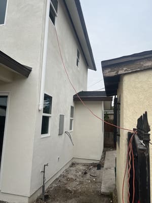 {{ custom_values.service_4 }} in {{custom_values.area_4})