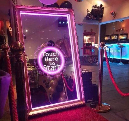 The Mirror Me wedding photo booth in Portland and Bend, Oregon, photo 1